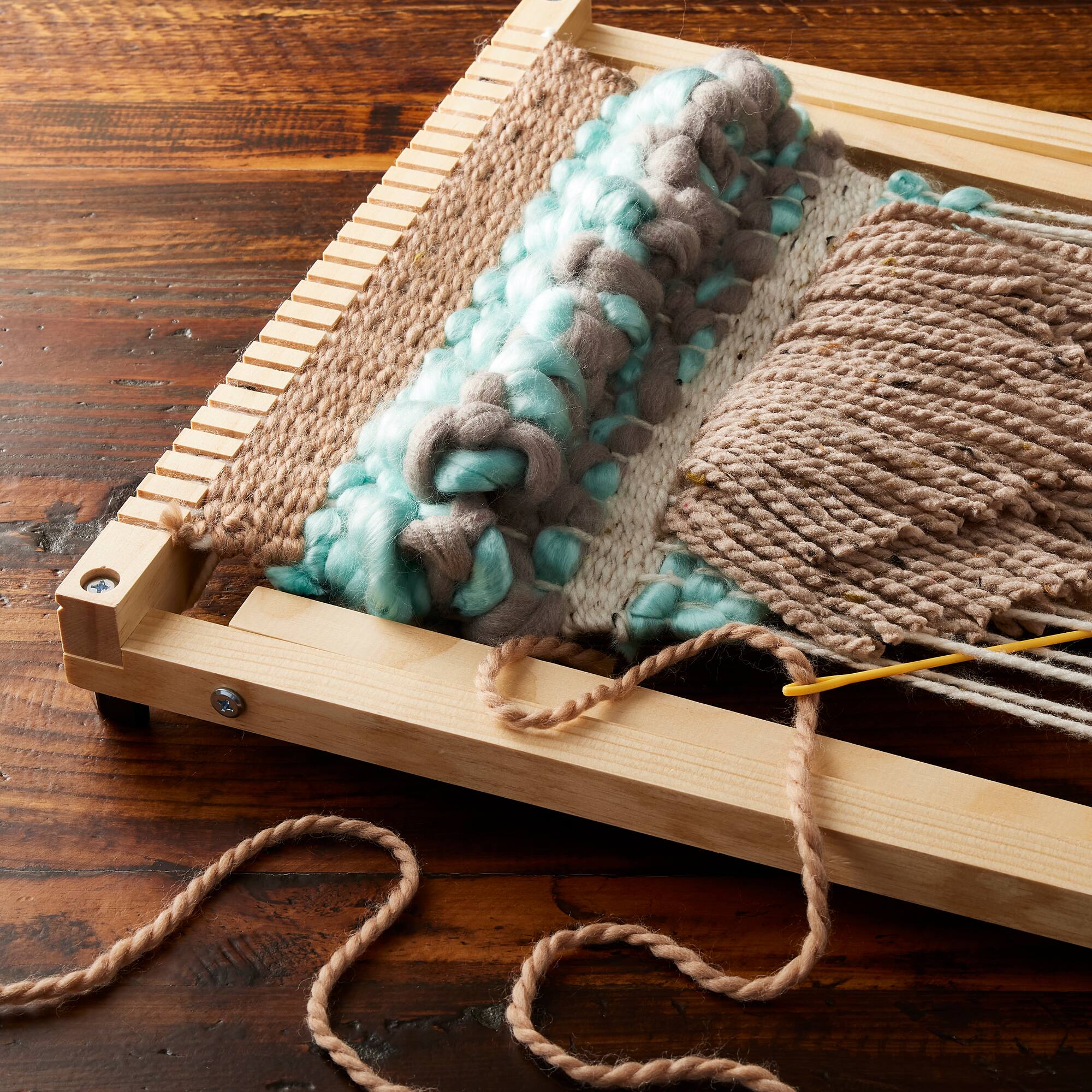 Easel Loom by Loops & Threads®